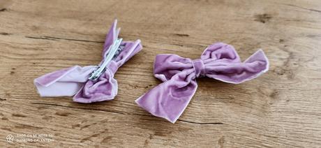 Mašľa do vlasov na sponke - zamatová - fialová, 