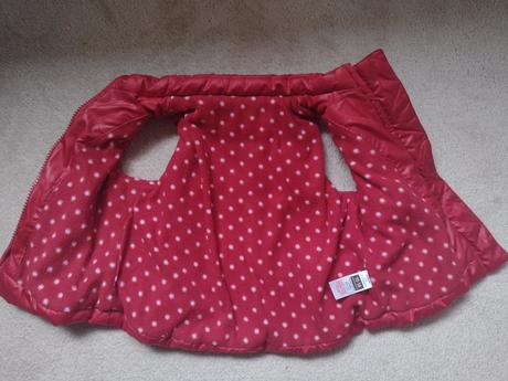 Červená hrubá vesta, 80