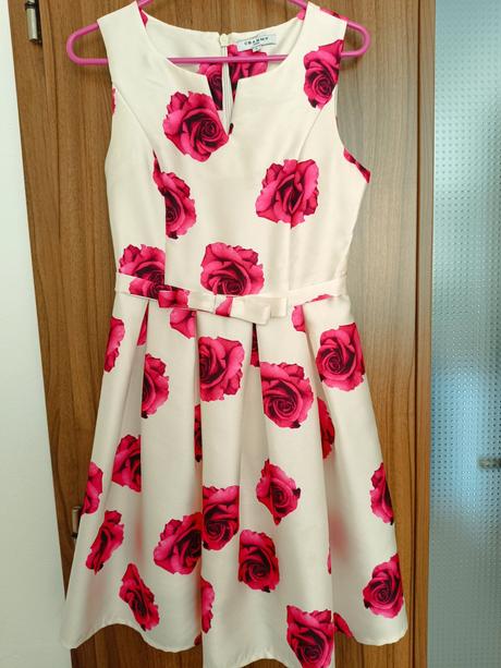 Slávnostné šaty, s