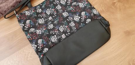 Veľká kabelka s kvetinovým vzorom, kik