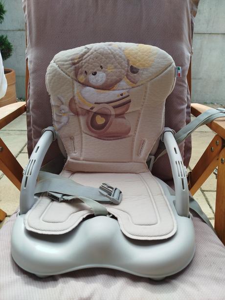 Detská jedálenská stolička, cam