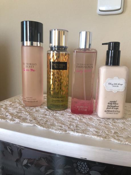 Telové spreje, mliečka victoria secret,