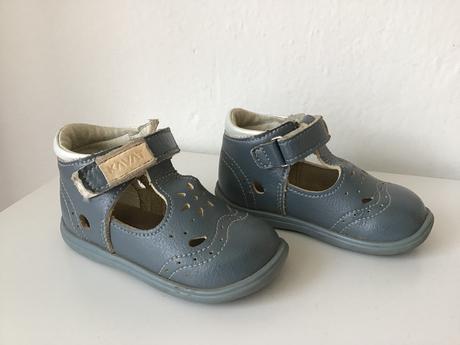 Celokožené sandalky, 21