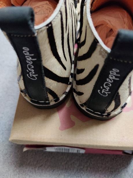 Topánky prechodné, 28