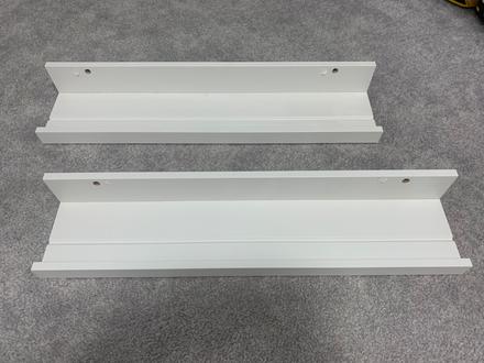 Policky na knihy ikea,