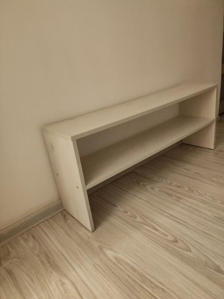 Skrinka pod tv, 