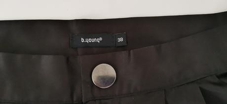 Čierne elegantné nohavice, 38