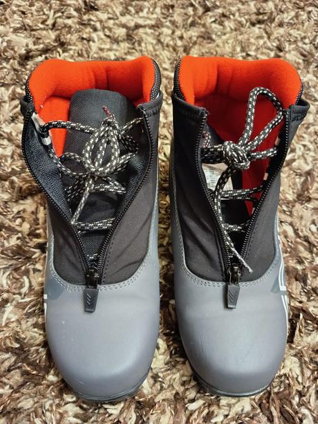 Topánky na bežky, 37