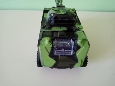 Vojenský tank na batérky - 20cm,