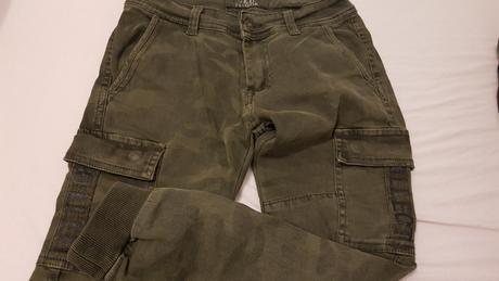 Maskacove nohavice, 122