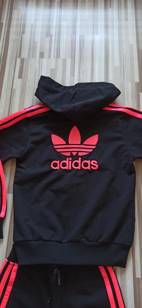 Tepláková súprava, 134