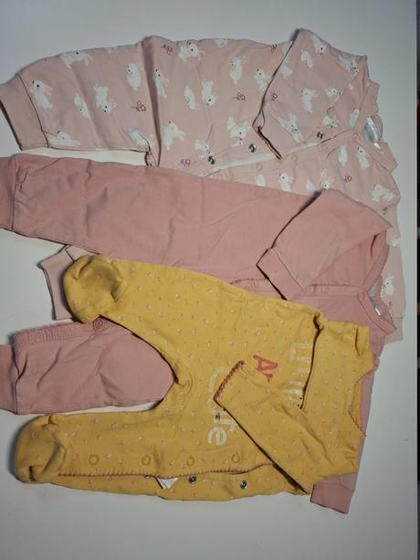 Jarny balík oblečenia, 62