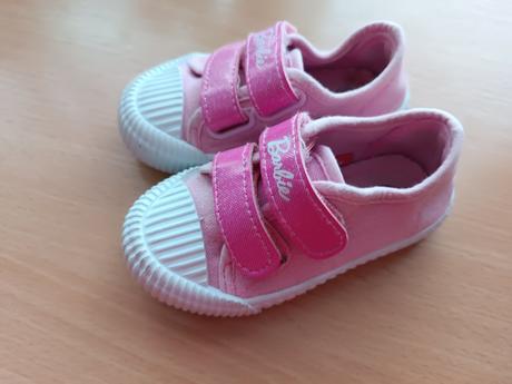 Plátenky barbie, 23