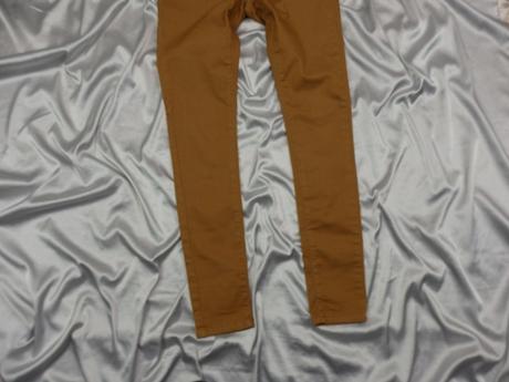 Kvalitné strečové rifle, s