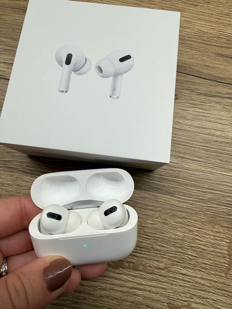 Apple airpods pro puzdro, apple