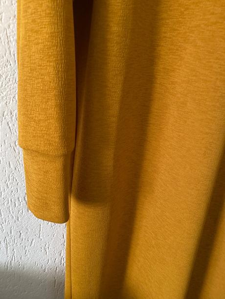 Horčicové šaty, m