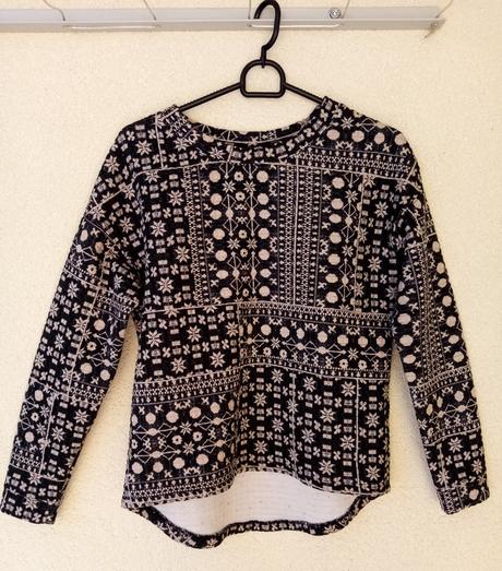 Zimný čierno-biely pulóver s motívom vločiek, h&m,s