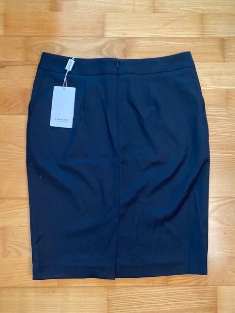 Puzdrová sukňa, 36