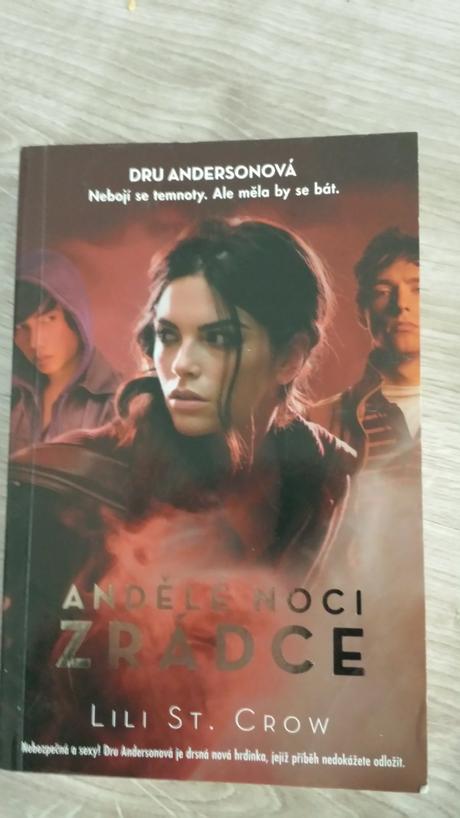 Knizka andele noci zradce, 