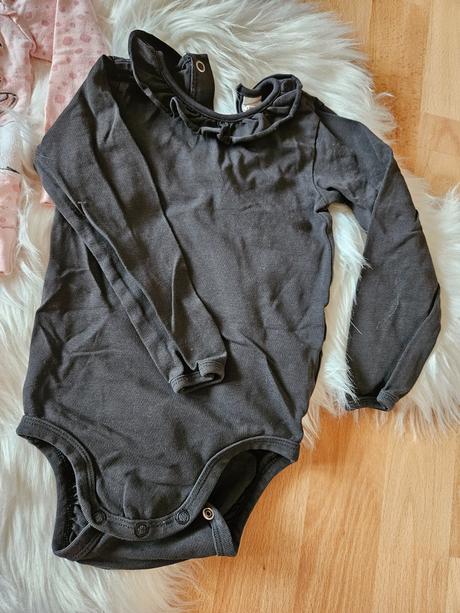 Dievcenske body a mikina, 86–98