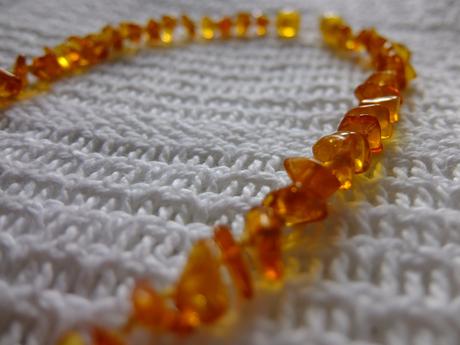 Jantárový náhrdelník pre dieťa,