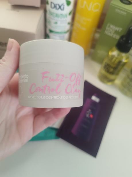 Balíček vlasovej kozmetiky, 