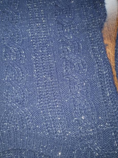 Veľmi teplý pulóvrik, 34