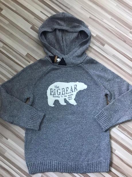 Nádherný svetrík, zara,122