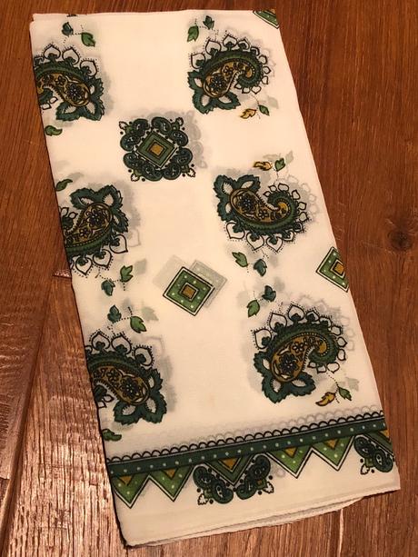 Šatka - zeleno biela,