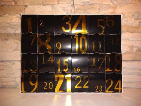 Adventné kalendáre s miniatúrami pre bábiky barbie,