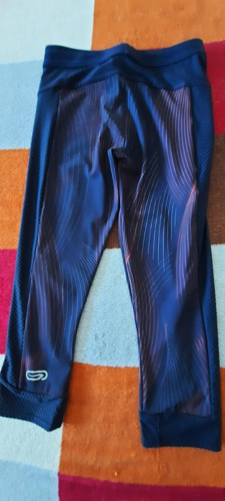 Leginy športové, zn. kalenji - 10 r., 134