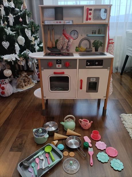 Detská drevená kuchynka, 