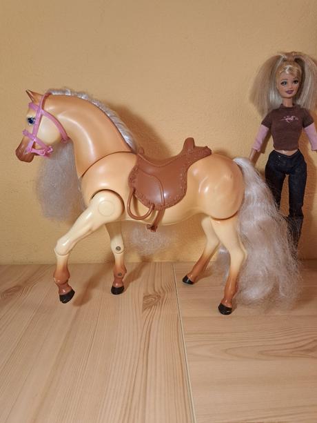 Barbie dream stable 2006, 