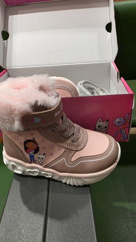 Teple alebo prechodne topanočky 23, disney,23