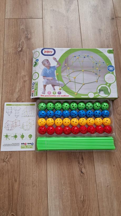 Detska stavebnica na stavanie stanovej pevnosti., 