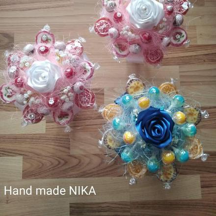 Lízatkové sladké kytice,