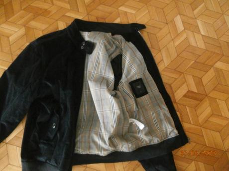 Menčestrová bunda, next,l