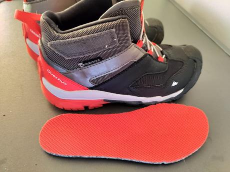 Outdoor nepremokavé topanky, quechua,31