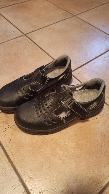 Bezpečnostná obuv, 39