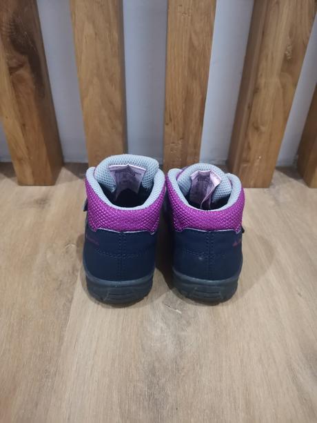 Zimne topanky / turisticke 25, quechua,25