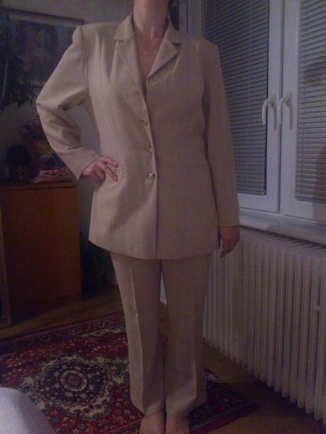 Nohavicový kostym, 42