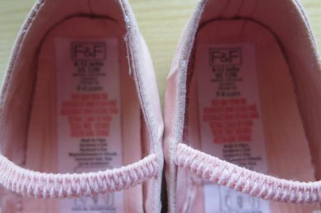 Dievcenske capacky 6-12m., f&f,<17