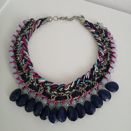 Tmavomodrý šnúrkovo-kamienkový náhrdelník, bijou brigitte