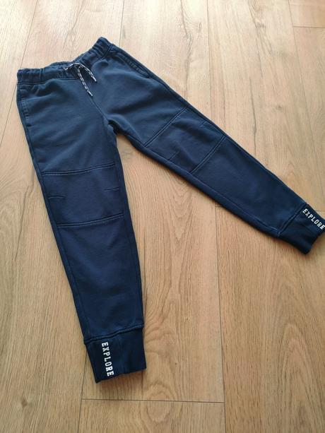 Teplejšie tepláky tmavomodré, veľ. 122/128, lupilu,128