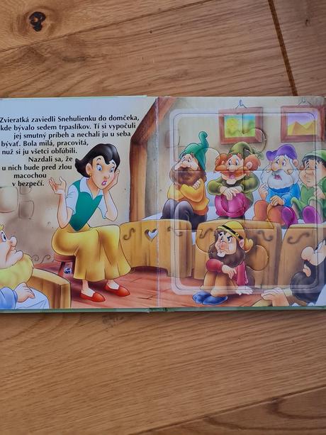Kniha s puzzle snehulienka, 
