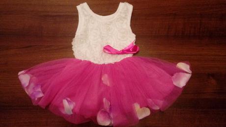 Saty s lupienkami kvetov, 80