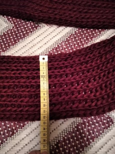 Bordovy dlhý šál, m