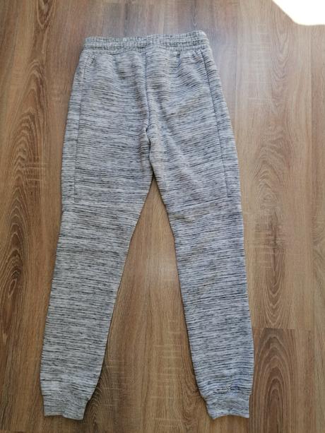 Tepláky 146/152, 152