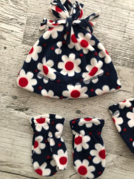 Ciapka sal a rukavice, 86