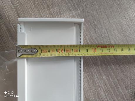 Oddelovac do zasuviek, 